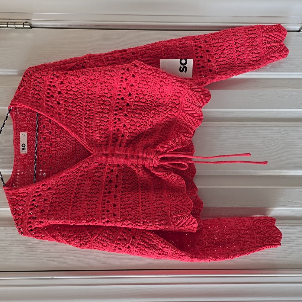 SO BRAND WOMEN'S JUNIOR SIZE CORAL PULLOVER "CROCHETED" SWEATER SIZE MEDIUM